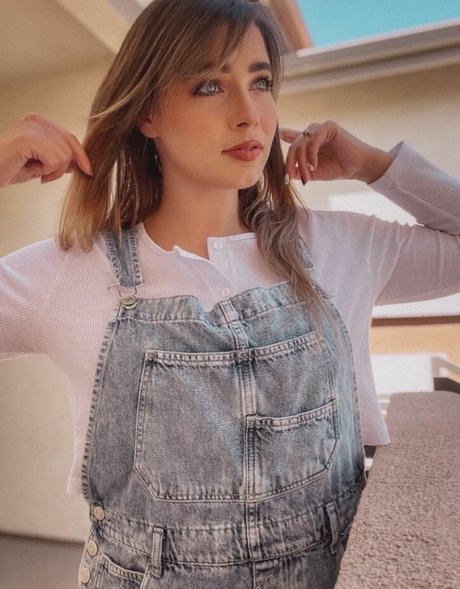 Justseum bonita modelo galería