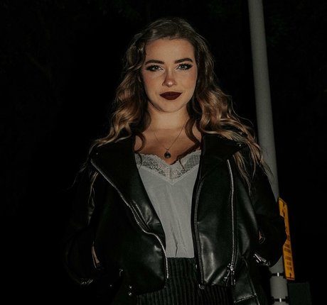 Justseum modelo de arte galerías