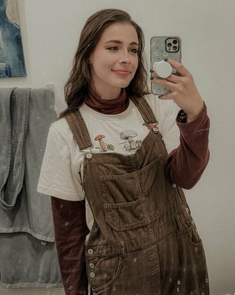 Justseum actrice porno photos