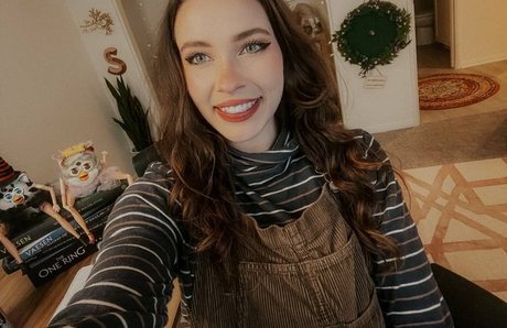 Justseum actrice libre img