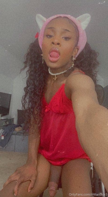 Milan Dior actrice porno des photos