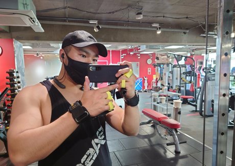 largedogcollar actriz atractiva archivo