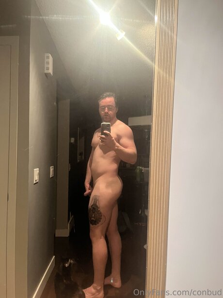 Conbud modèle sexy image