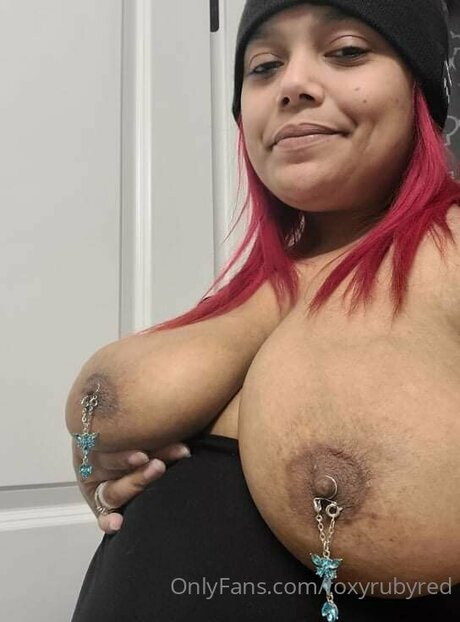 Foxyrubyred estrella porno xxx galería