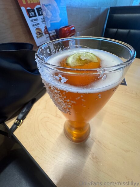 Misslillyy étoile parfaite img