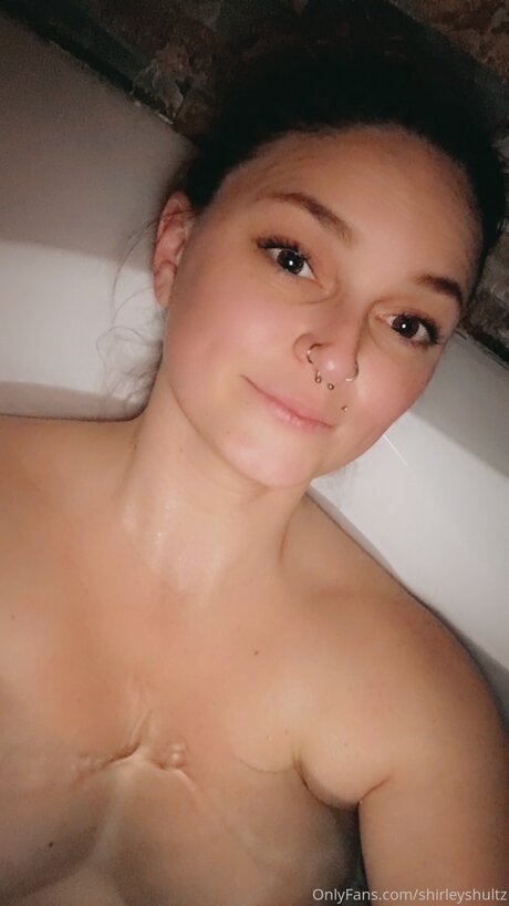 Shirleyshultz modelo de alta calidad archivo