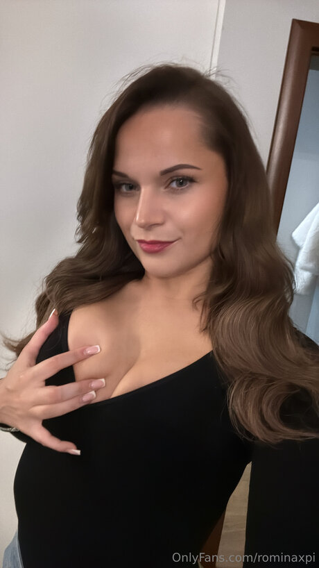 Rominaxpi nudes model pictures