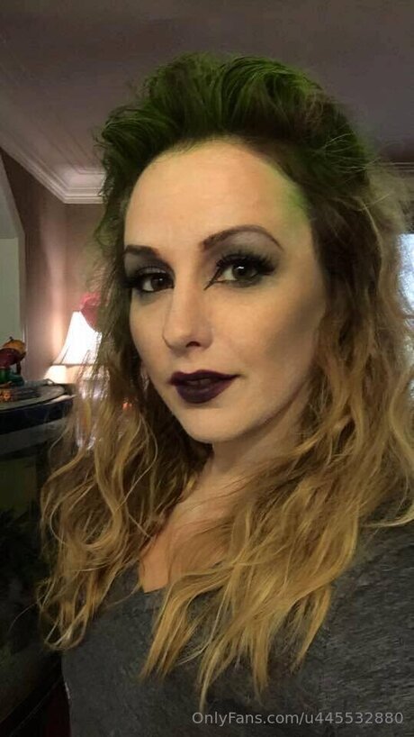 U445532880 actriz de desnudos fotos