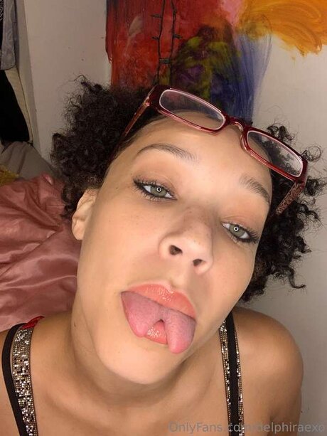 Delphiraexo nudes pornstar pictures