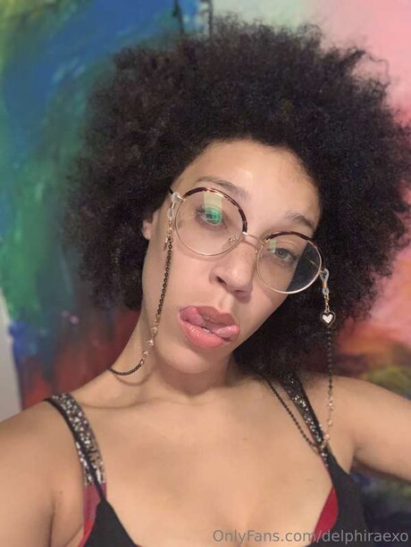 Delphiraexo erotic pornstar pics