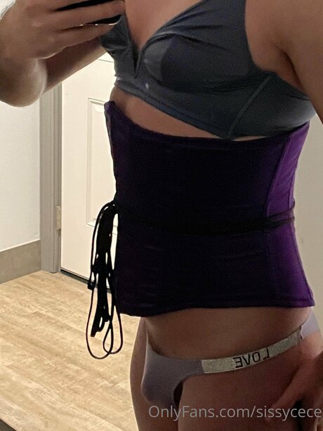 Sissycece modèle parfait archive