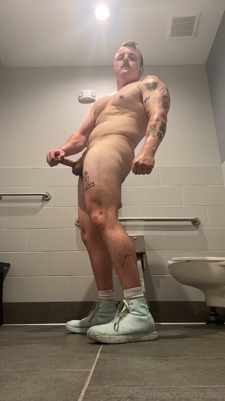 Swoleli actriz caliente foto