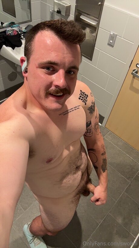 Swoleli actrice de nus des photos