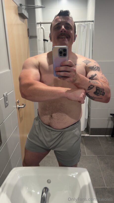 Swoleli haut étoile galeries