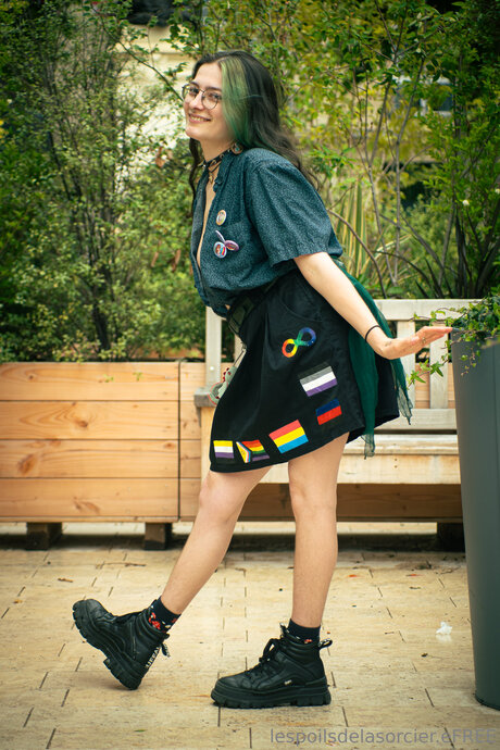 Poilsdesorcier Efree bonita estrella porno foto