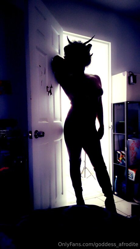 Goddess Afrodite star du porno de haute qualité photos