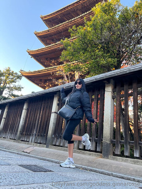 Goddess Ginnarosse étoile chaude galeries