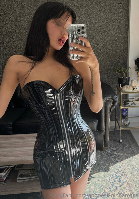 Goddess Ginnarosse star nude pic
