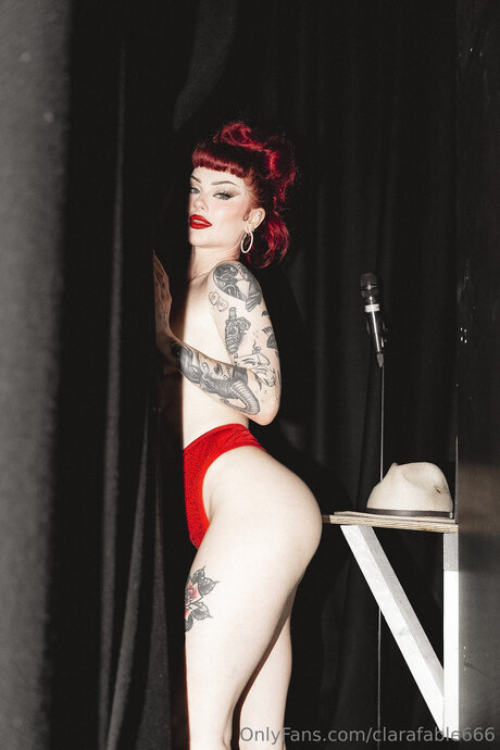 Clarafable666 sexo modelo foto