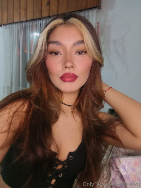 Oliviawu modelo imagen