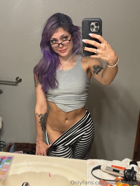 Violetmeowz sexy actress photos