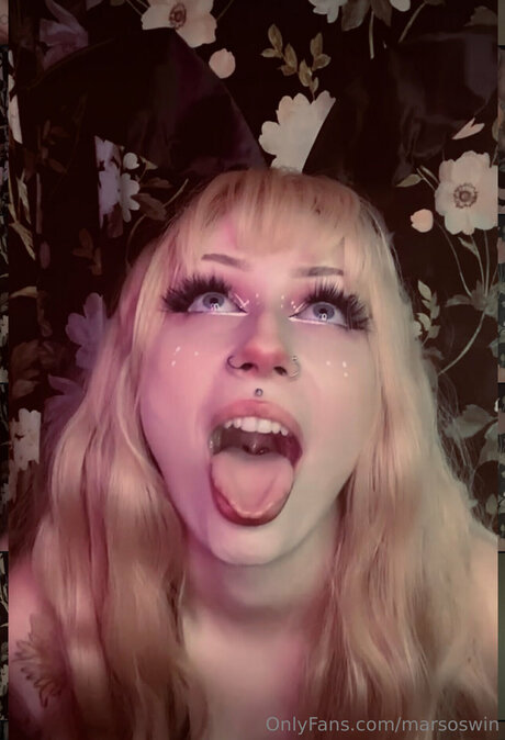 Marsoswin star porn photo