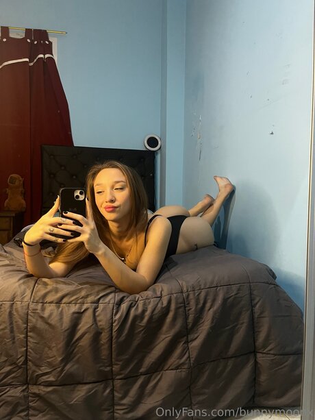 Bunnymoonx model nudes image