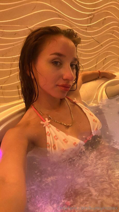 Bunnymoonx actriz adulta foto