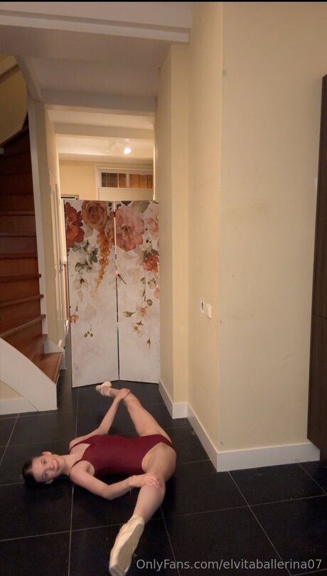 Elvitaballerina07 actriz sexual foto