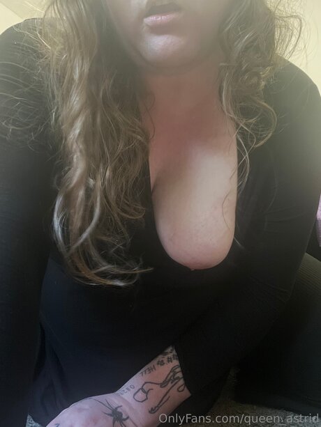 Queen Astrid Miniatura