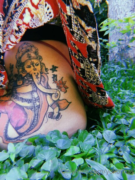 Yokolinas erotic pornstar photos