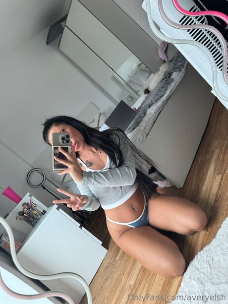 Averyelsh hermosa estrella galerías