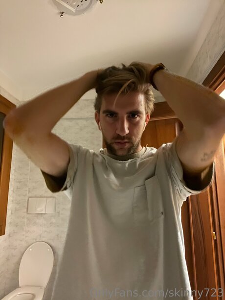 Skinny723 estrella porno hermosa galería