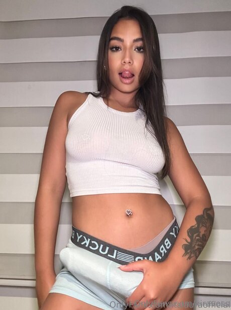 Kiravoss high quality model pictures