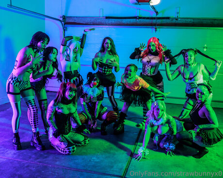 Strawbunnyx0 Miniature