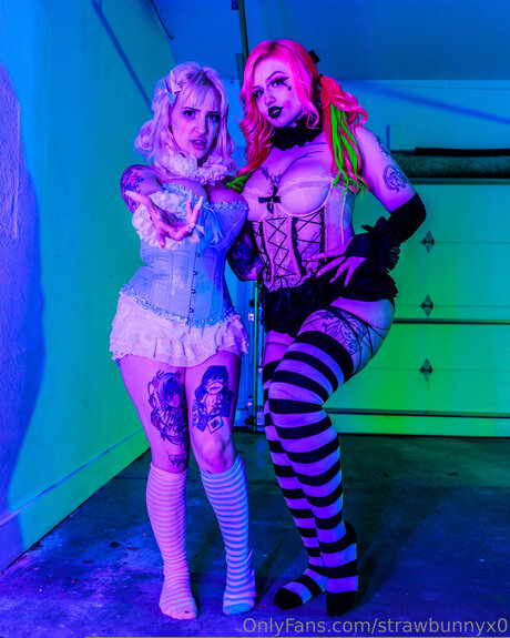 Strawbunnyx0 modelo porno galerías