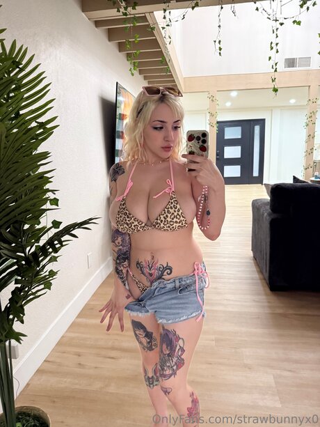 Strawbunnyx0 modelo desnudo recopilación