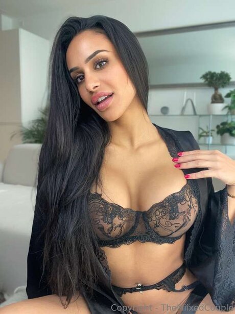 Jasmiinsecretsfree nice model photo