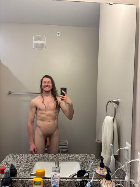 Fallencirca bonita estrella porno foto