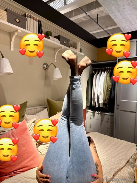 shemale fucks girl onlyfans erotic photos