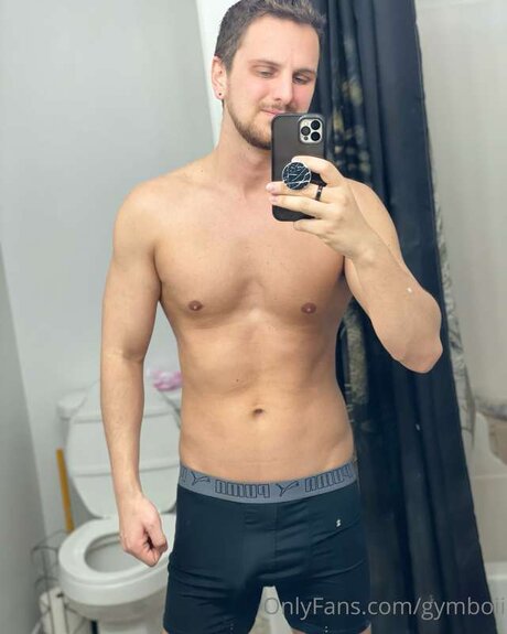 Gymboii model photo