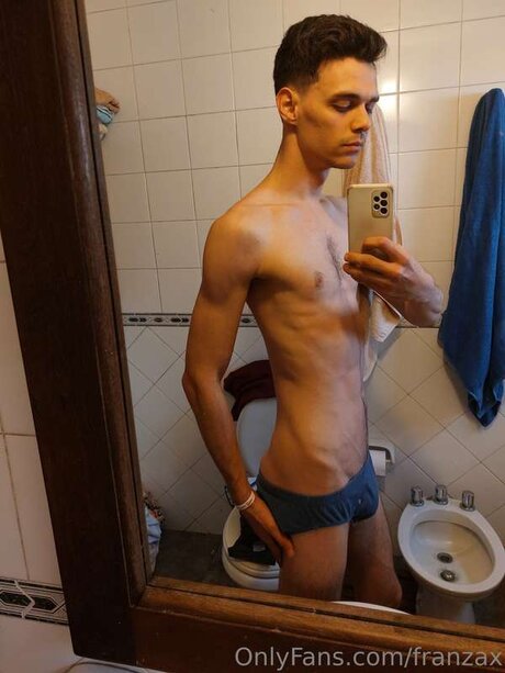 Franzax nude model img