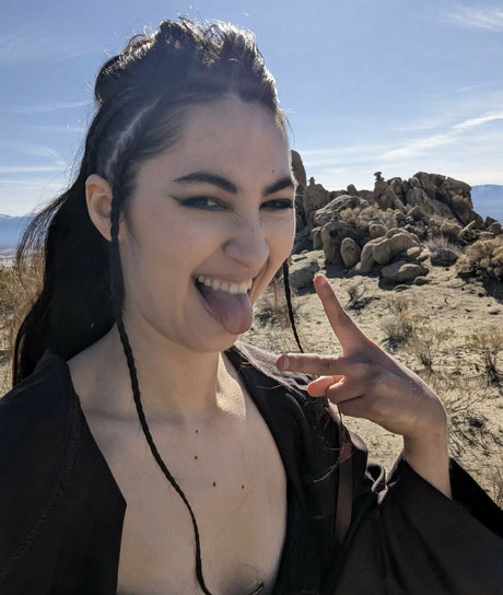 Ovilee May actriz erótica imágenes