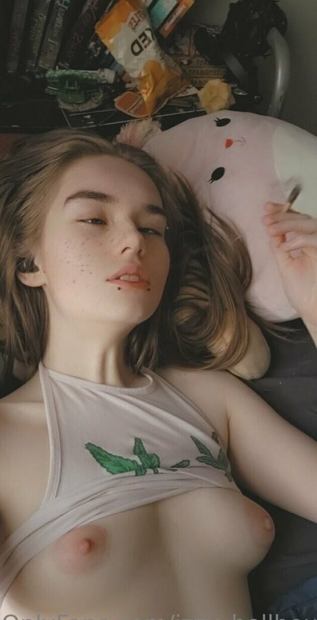 izzy hellbourne mannequin img