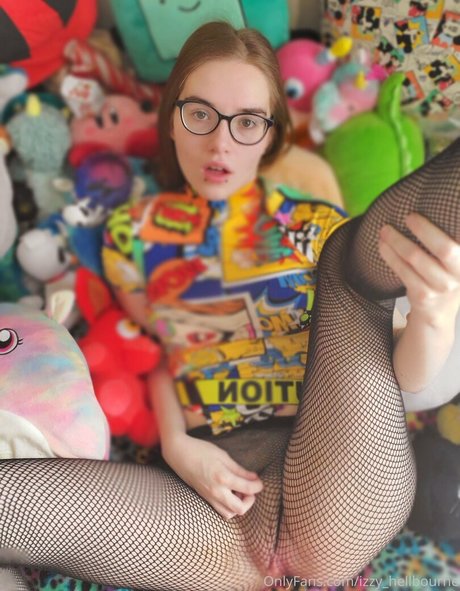 izzy hellbourne desnudos estrella porno galería