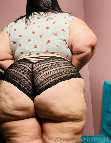 stuffingkit sexy model image