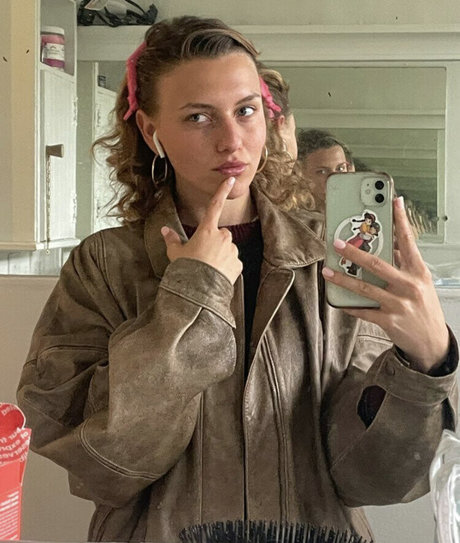 Ella Kernkamp sex model gallery