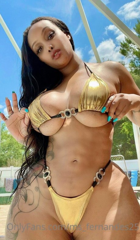 Ms Fernandes25 star naked image