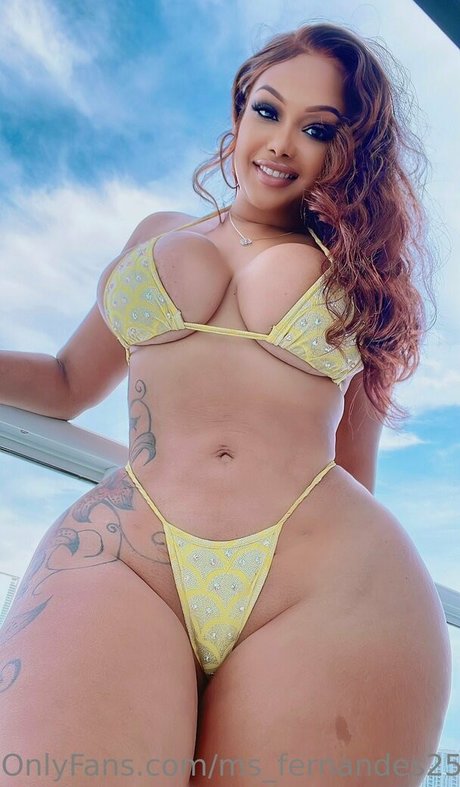 Ms Fernandes25 star naked image