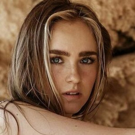 chntl cltt model beautiful picture